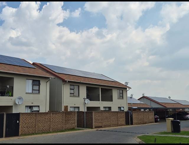 2 BEDROOM APARTMENT FOR SALE IN PARKRAND